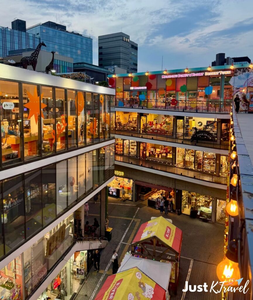 insadong night street seoul traditional cultural district korea travel