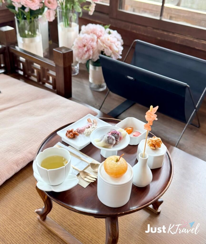 Traditional Korean tea ceremony cultural experience