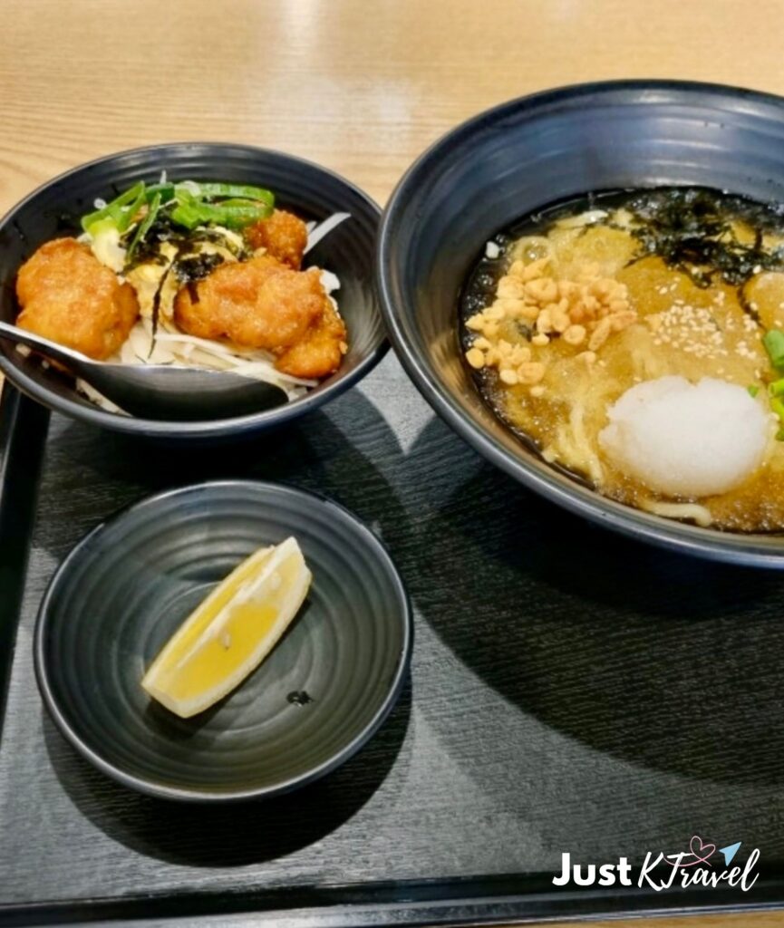 Yeokjeon Udon 0410 udon and curry rice Korea