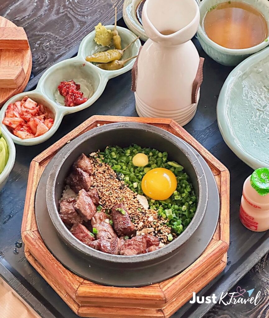 Solsot Gwangalli Busan stone pot rice restaurant