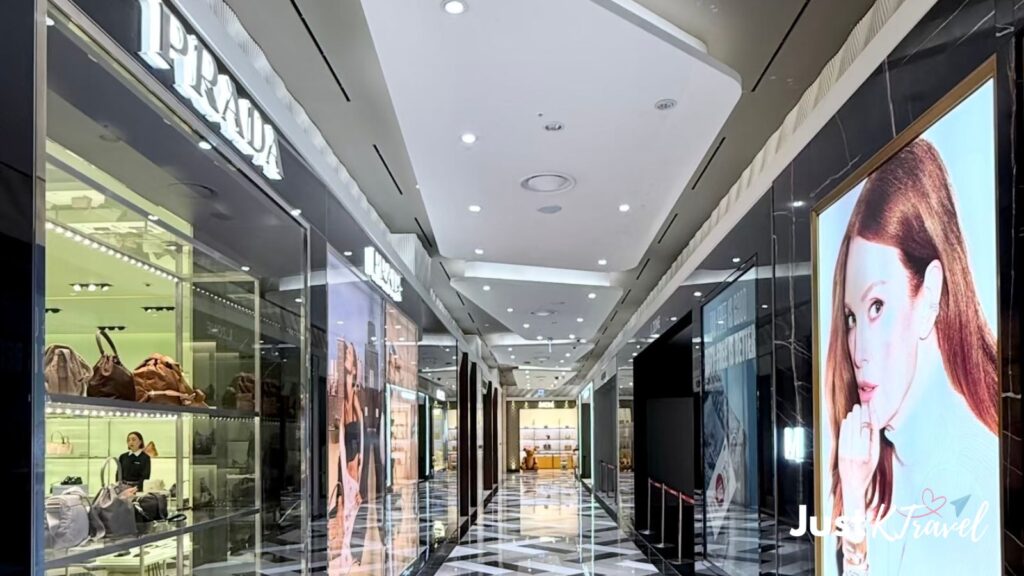 Seoul department store shopping mall during Chuseok holiday